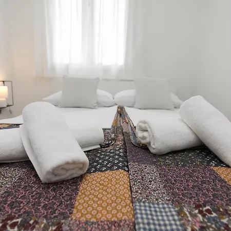 Bloom Apartment