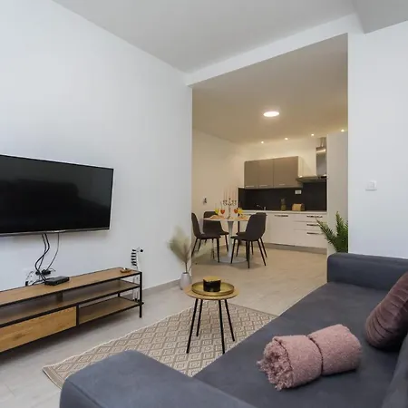 Bloom شقة سبليت