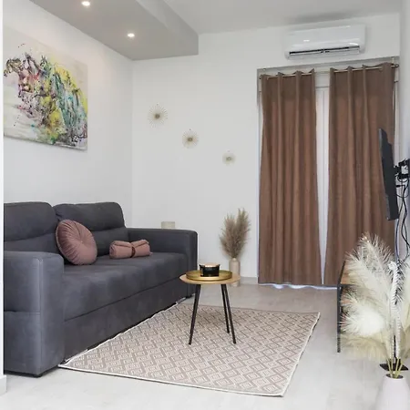 Bloom Apartment *