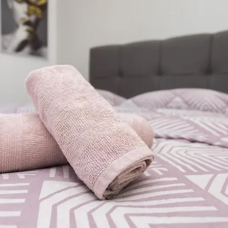 Bloom Διαμέρισμα *